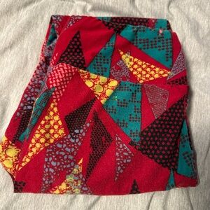 LuLaRoe Red and Teal Geometric Leggings